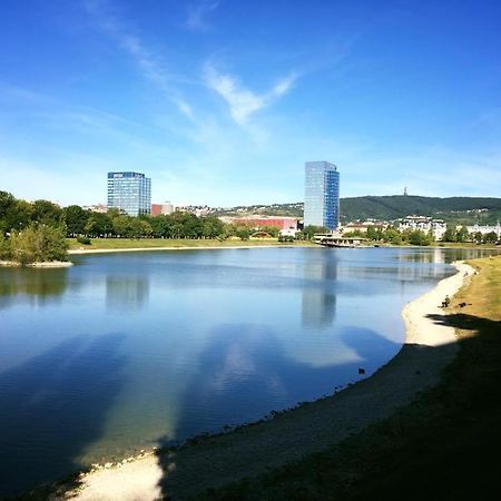 Apartmán Ginko I Bratislava Exterior foto